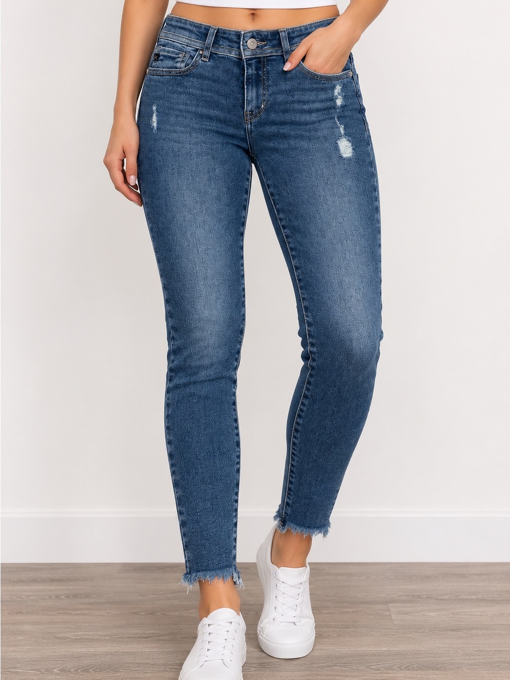 High-Rise Skinny Jeans in Dark Blue - Women